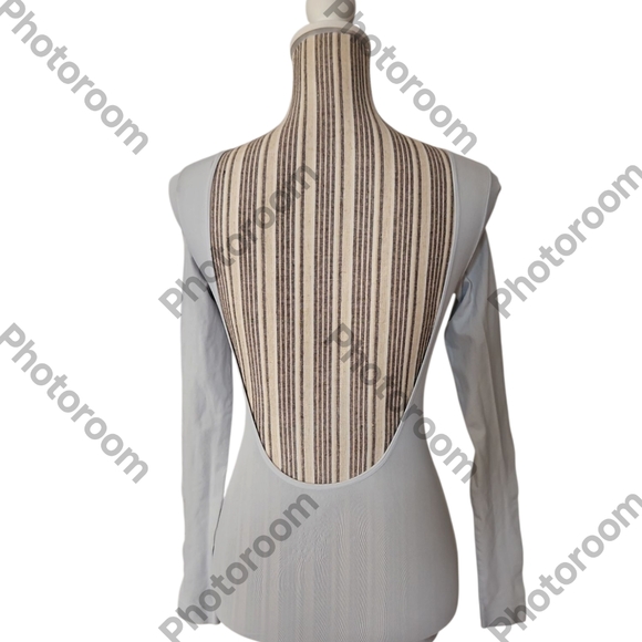 Free People Intimately Women Seamless Low Back Long Sleeve Women Tee Size M - Picture 4 of 8